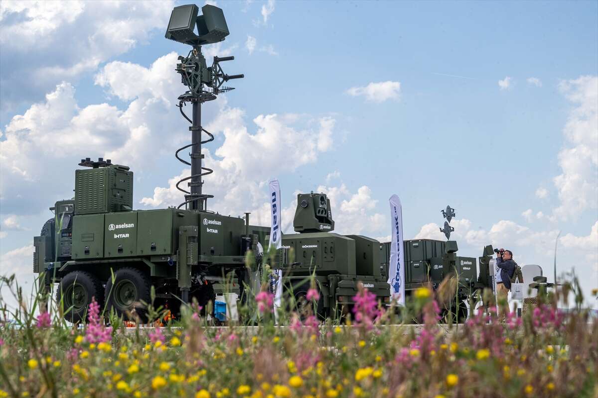 ÇELİKKUBBE gövde gösterisi yaptı! Dron sürüsüne karşı yerli kalkan devrede 1